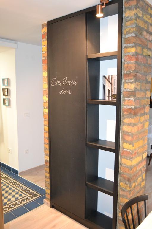 Apartment Drustveni Dom Sarajevo Rom bilde